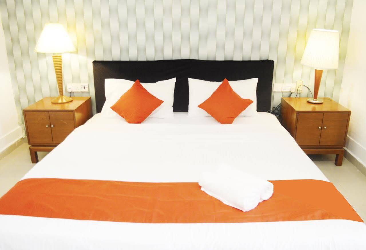Oyo 104 Pegasus Hotel Singapore Eksteriør billede